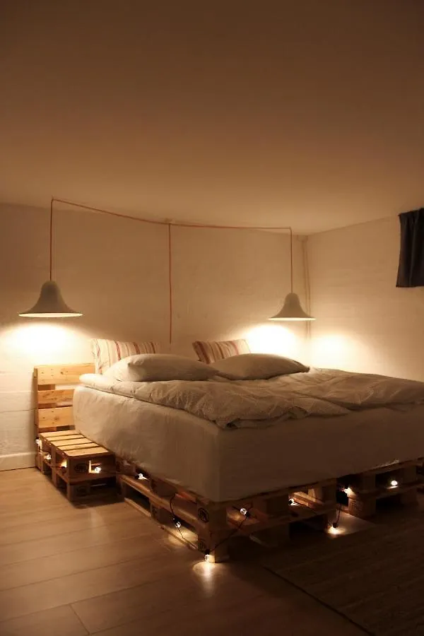 Cosy Private Room Close To Copenhagen Centre